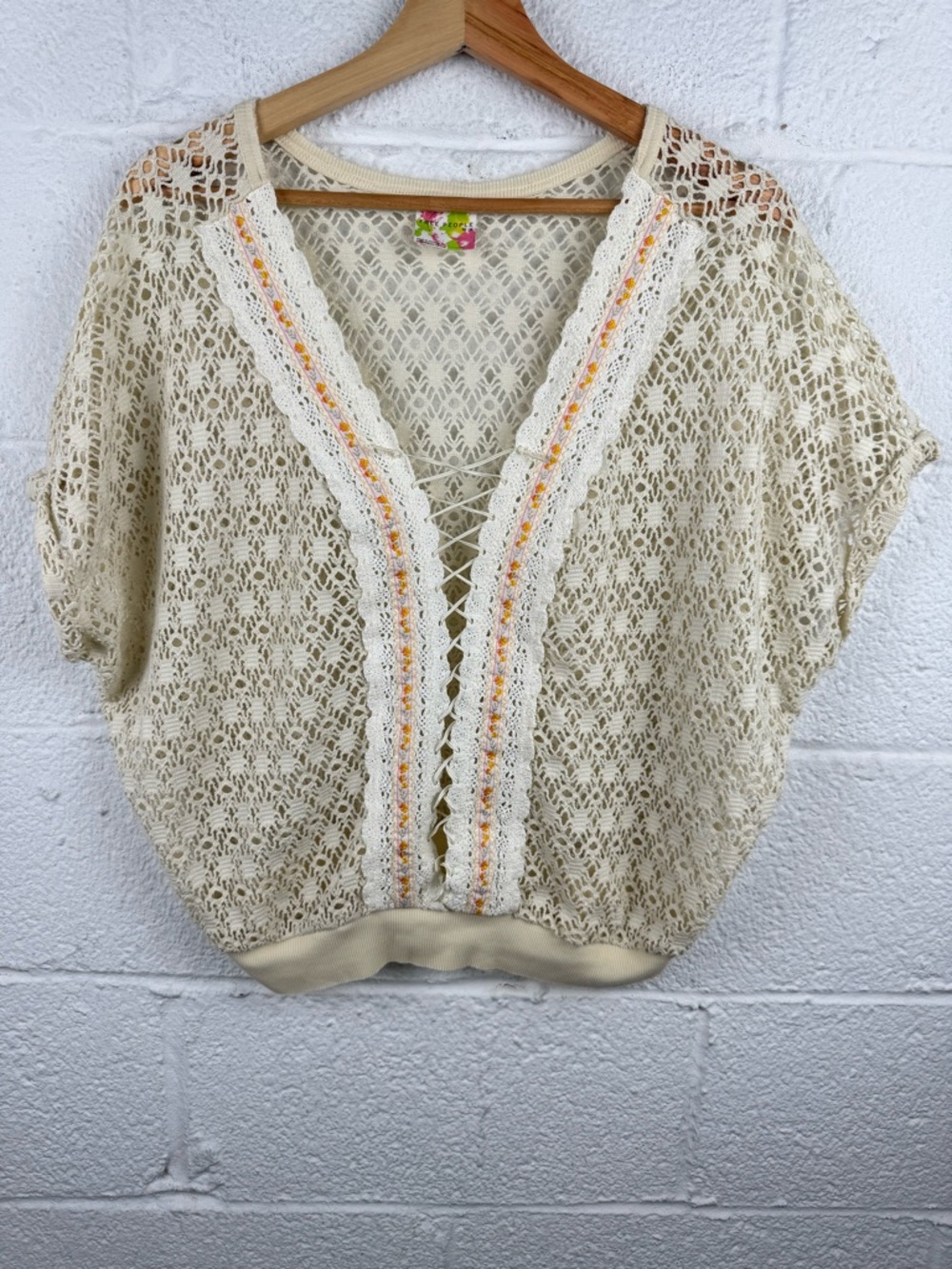 Free People Crochet Lace-Up Boho Poncho Top Cream Floral Trim Batwing Sleeve M